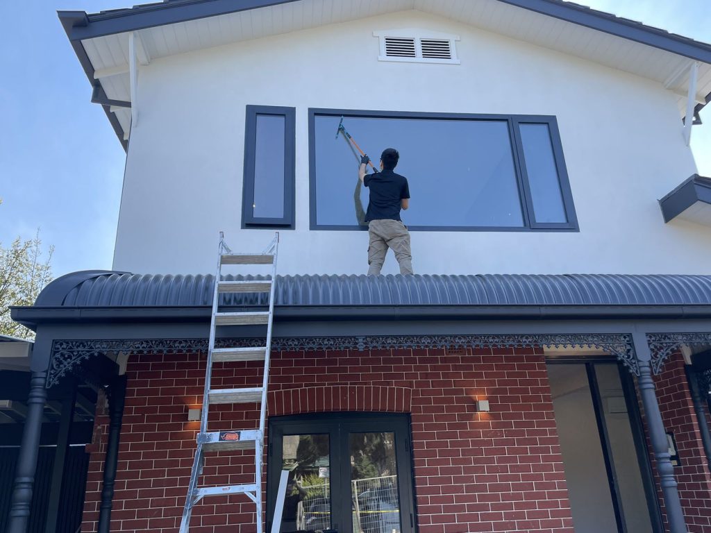 Professional exterior window cleaning by O2O Cleaning during an end of lease clean.